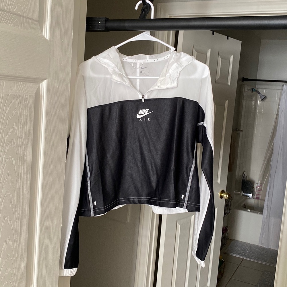 Nike Air long sleeve light weight jacket